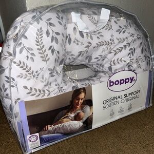 Boppy Lounger *NEW IN BAG*